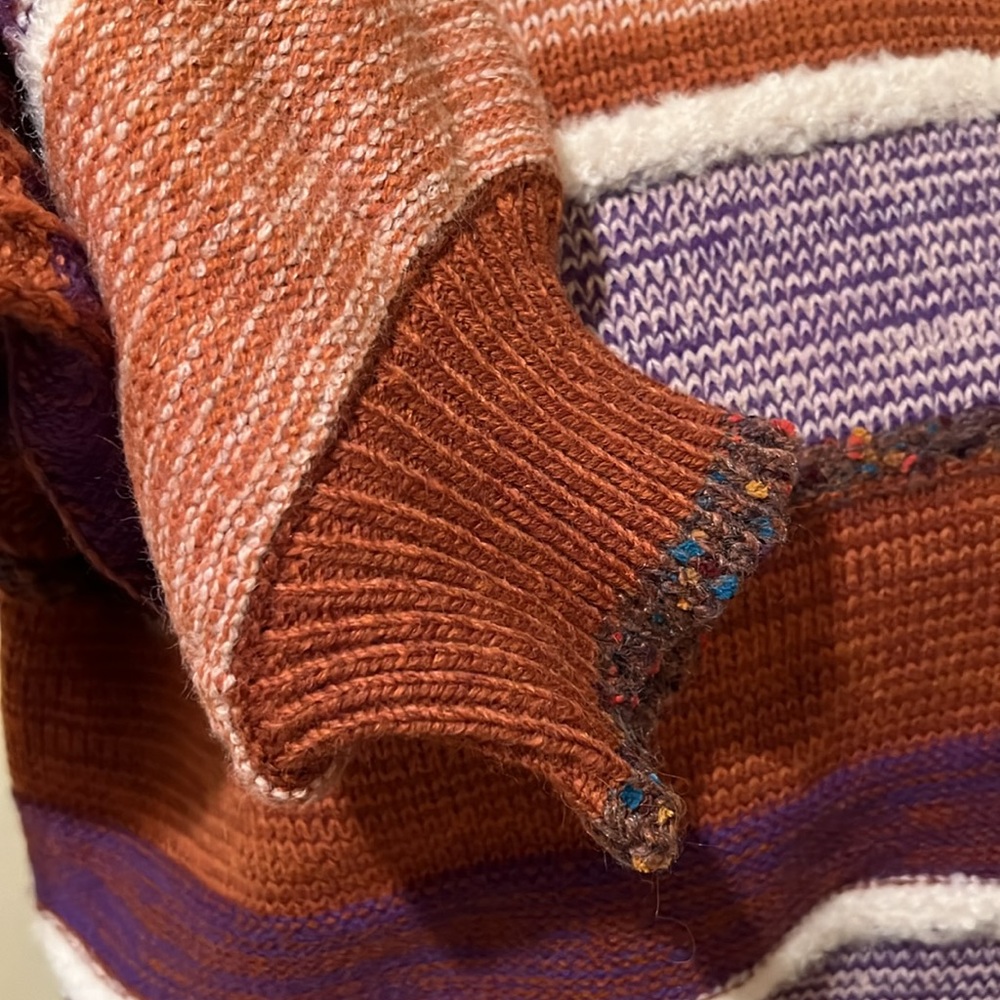 Multi colored sweater - Picture 7 of 13